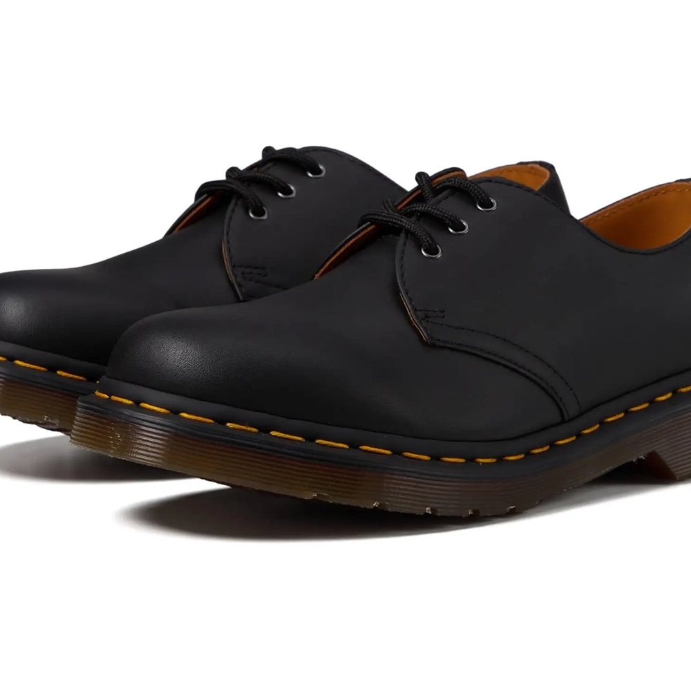 Dr. Martens 1461 3 eye Gibson black Napa leather unisex women 7 uk5